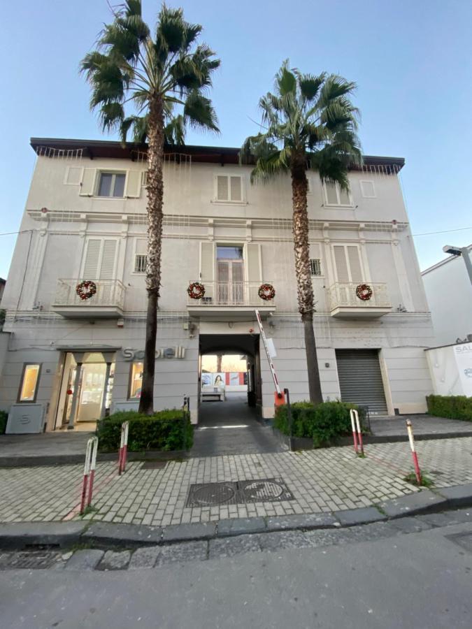 Nobile Dimora Apartment Naples Luaran gambar
